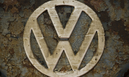 El hundimiento de Volkswagen y de las marcas tradicionales de coches